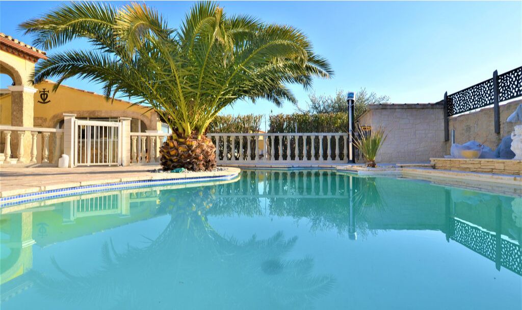Photo of Outdoor in Jonquieres-Saint-Vincent