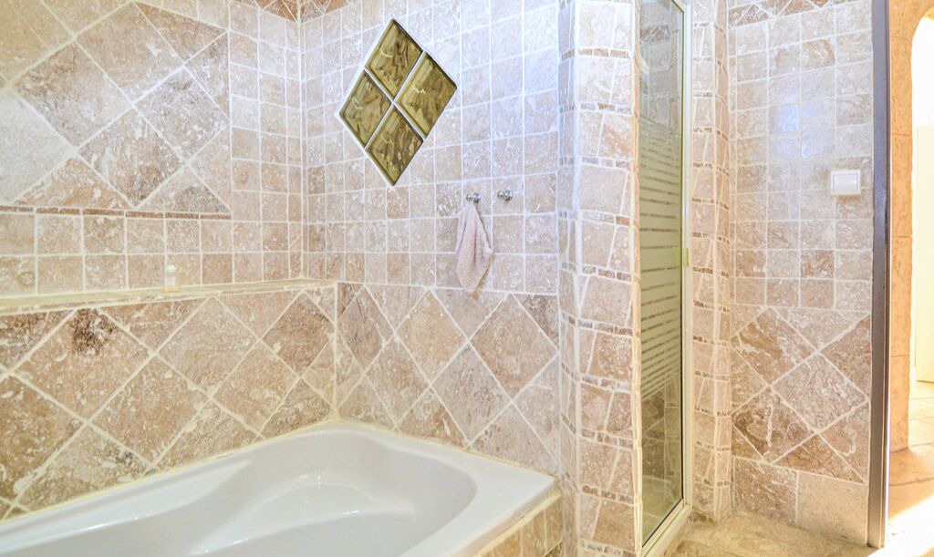 Photo of Bathroom in Jonquieres-Saint-Vincent