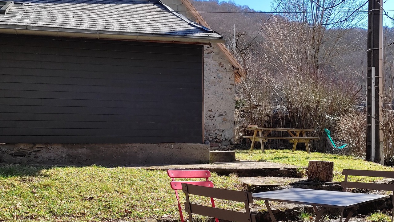 Photo of Outdoor in Campan