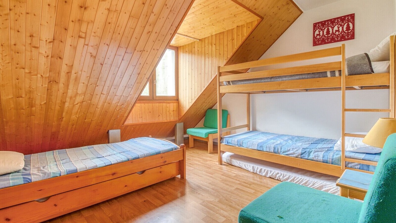 Photo of Bedroom in Genos