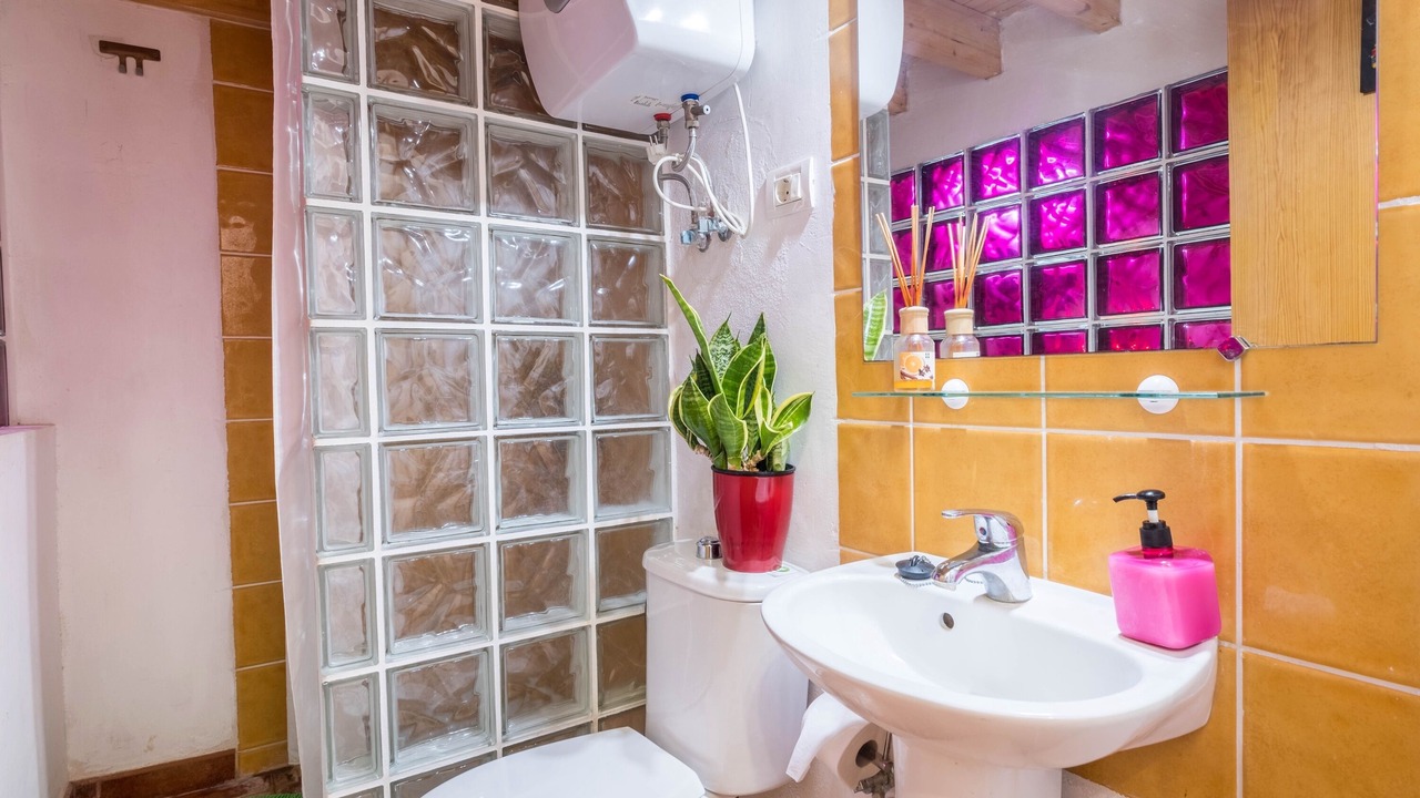 Photo of Bathroom in Alcala