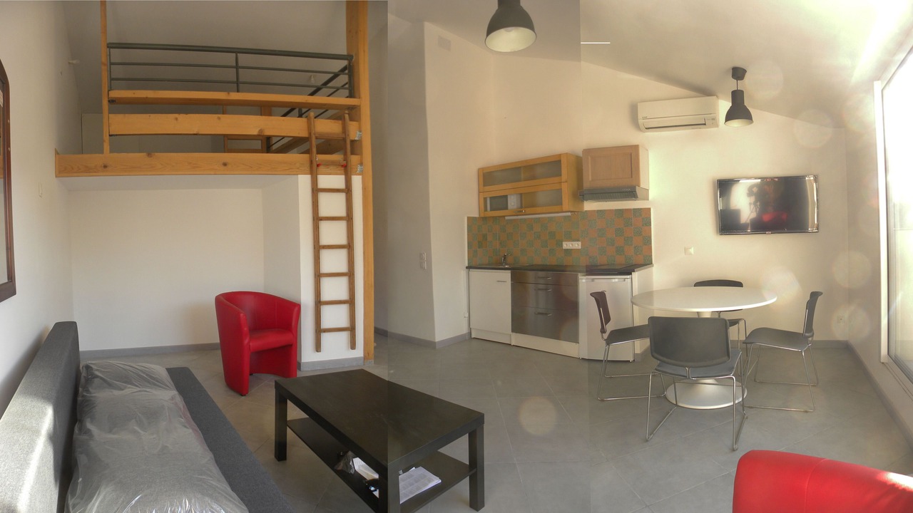 Photo of Livingroom in Charleval