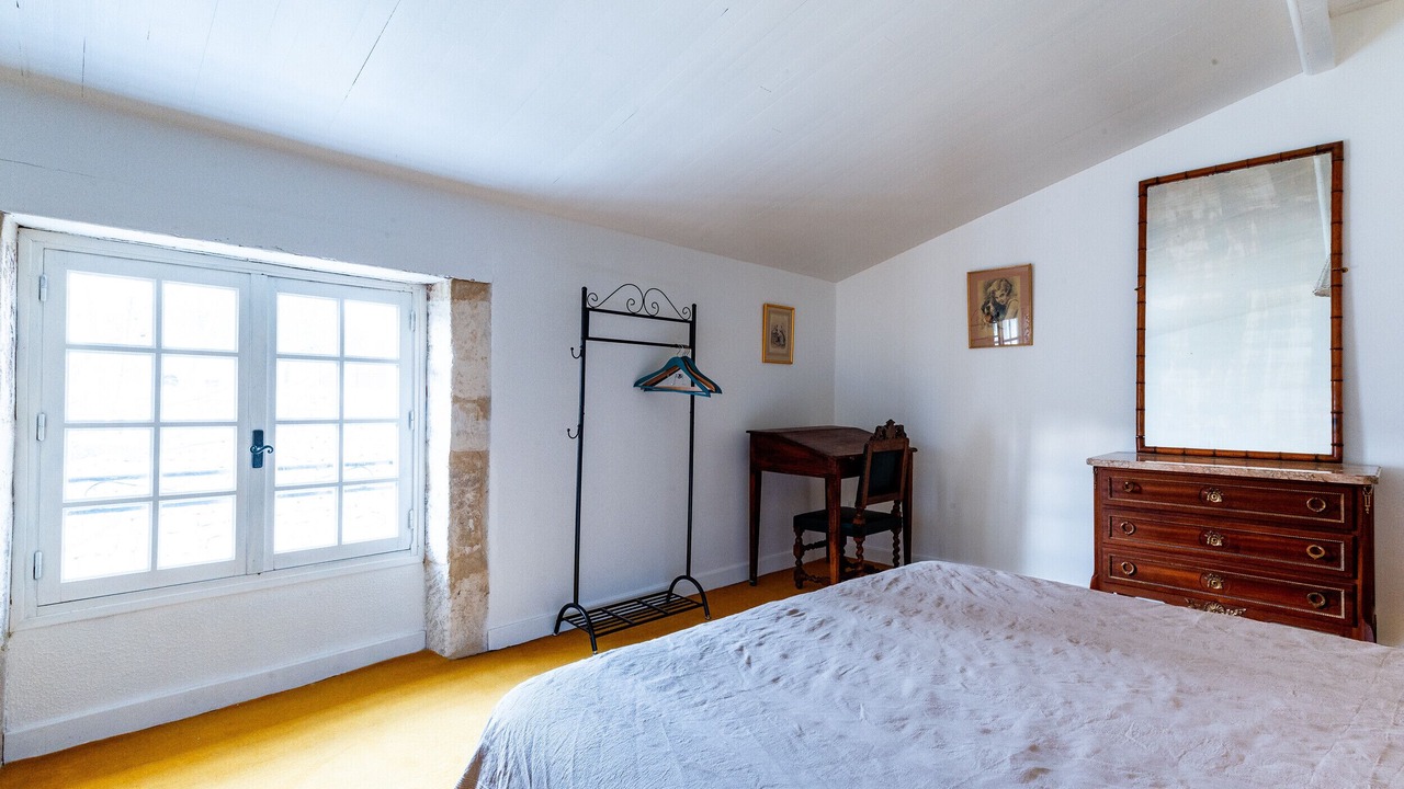 Photo of Bedroom in La Garde-Adhemar