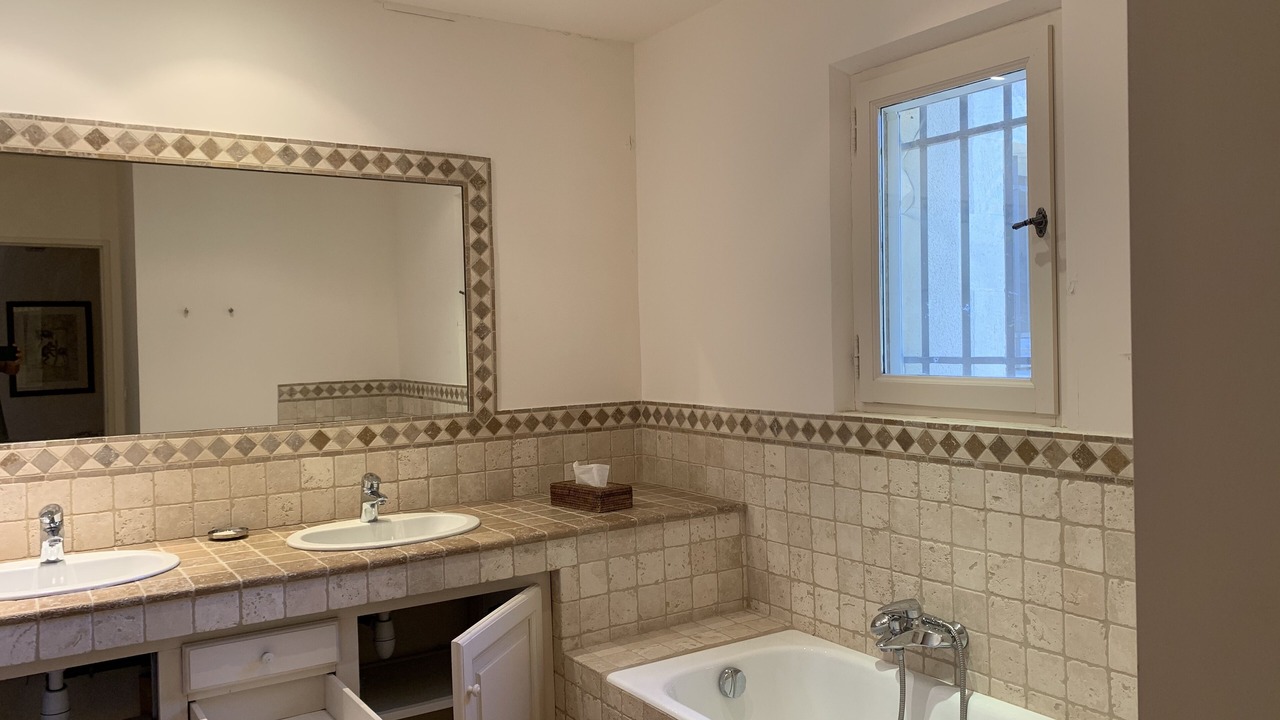 Photo of Bathroom in Paradou
