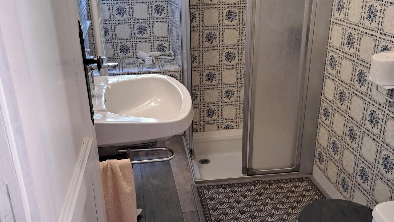 Photo of Bathroom in Viala-du-Pas-de-Jaux
