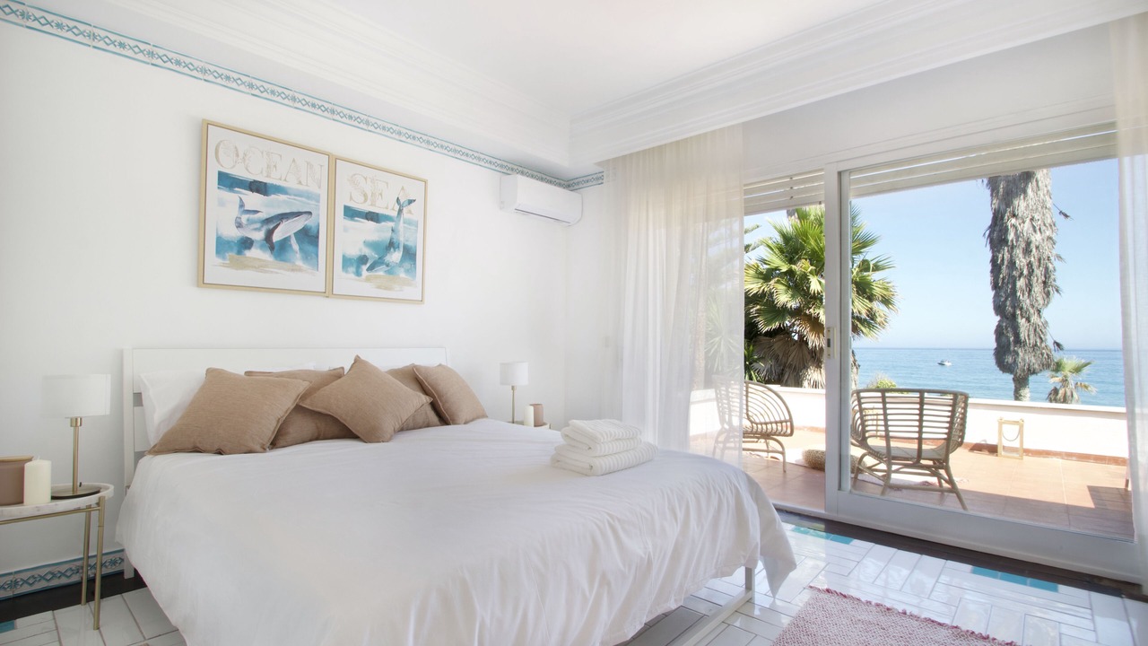 Photo of Bedroom in Golden Mile