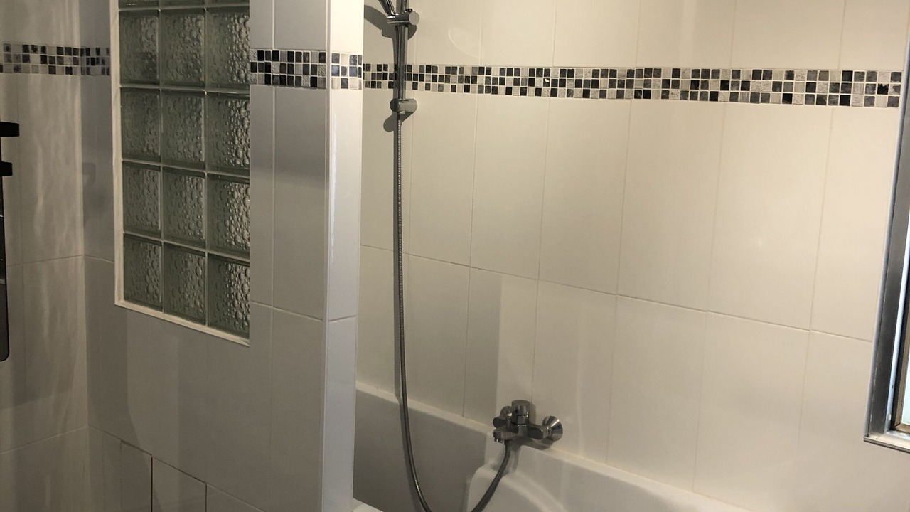 Photo of Bathroom in Eyragues