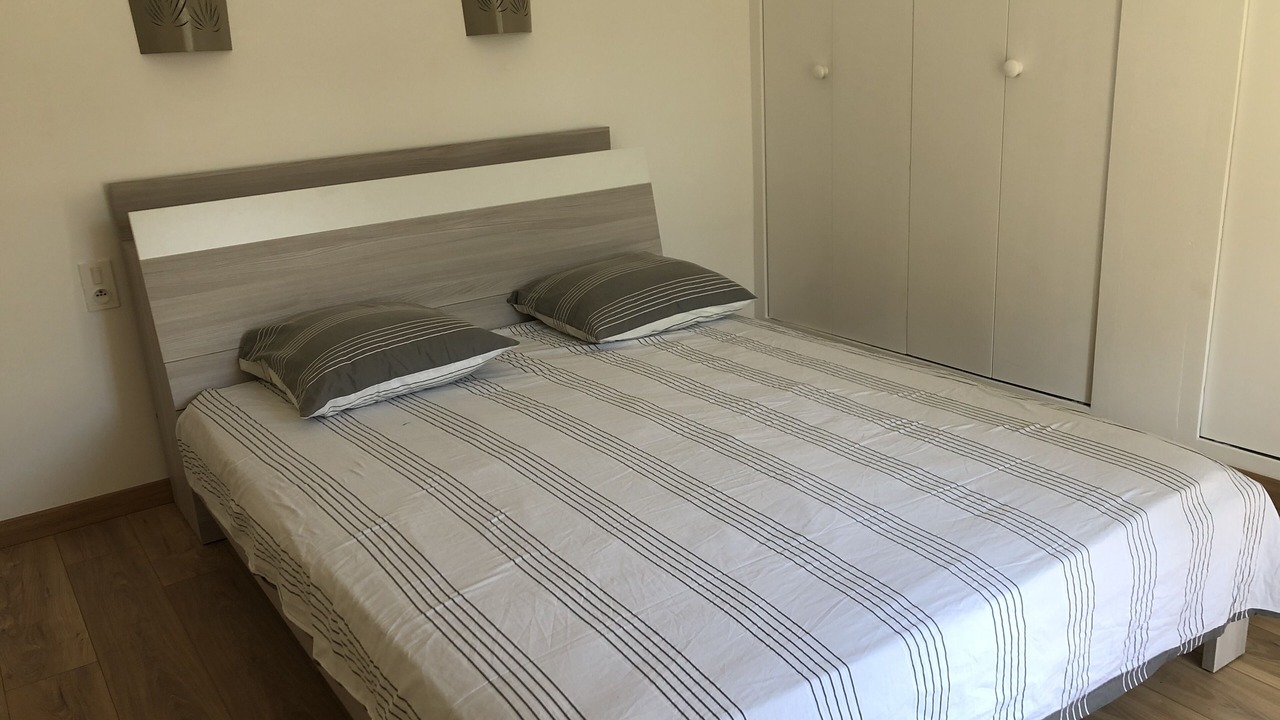 Photo of Bedroom in Eyragues