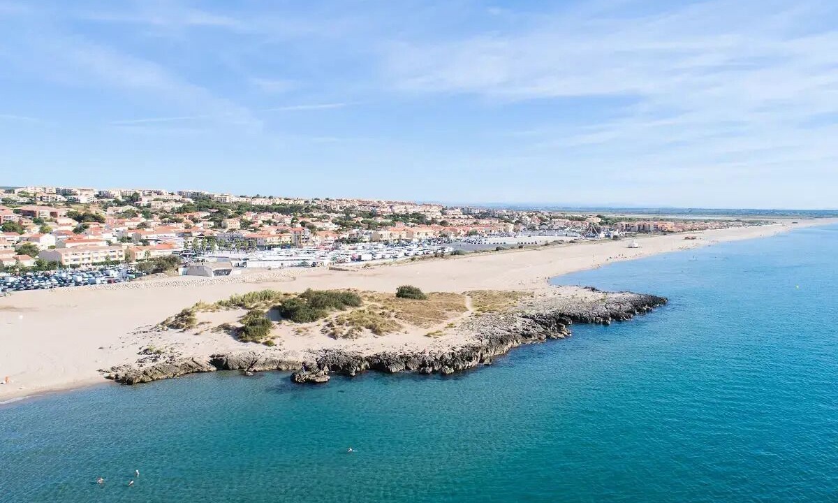Photo of Others in Saint-Pierre-la-Mer