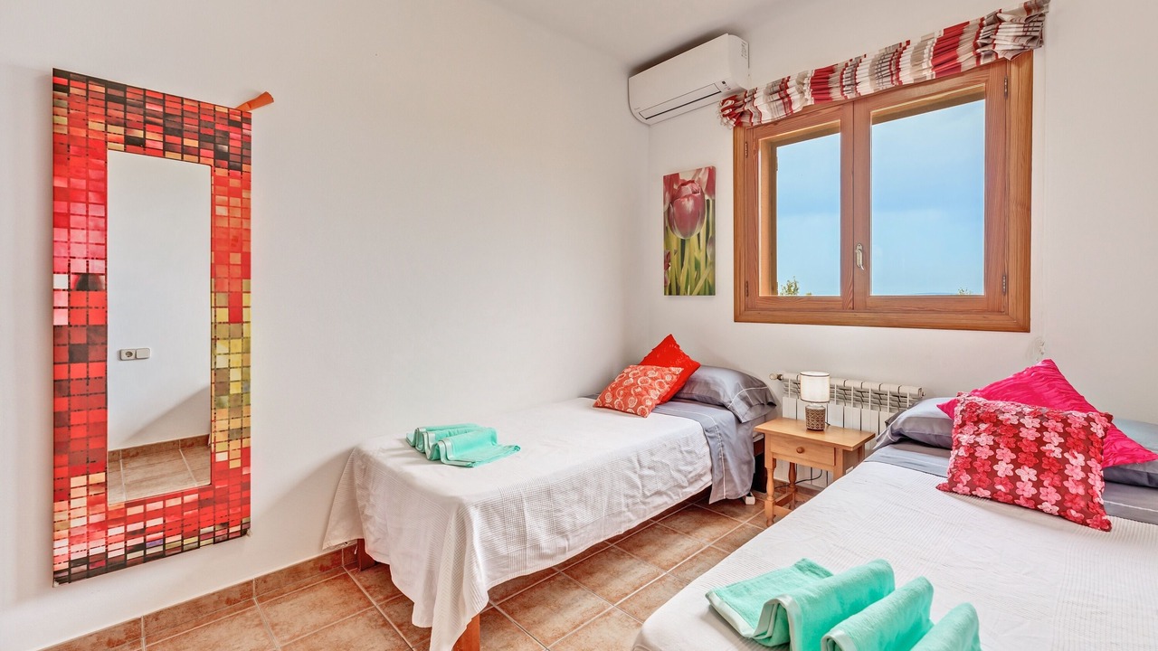 Photo of Bedroom in Portol