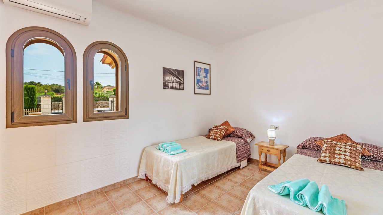 Photo of Bedroom in Portol