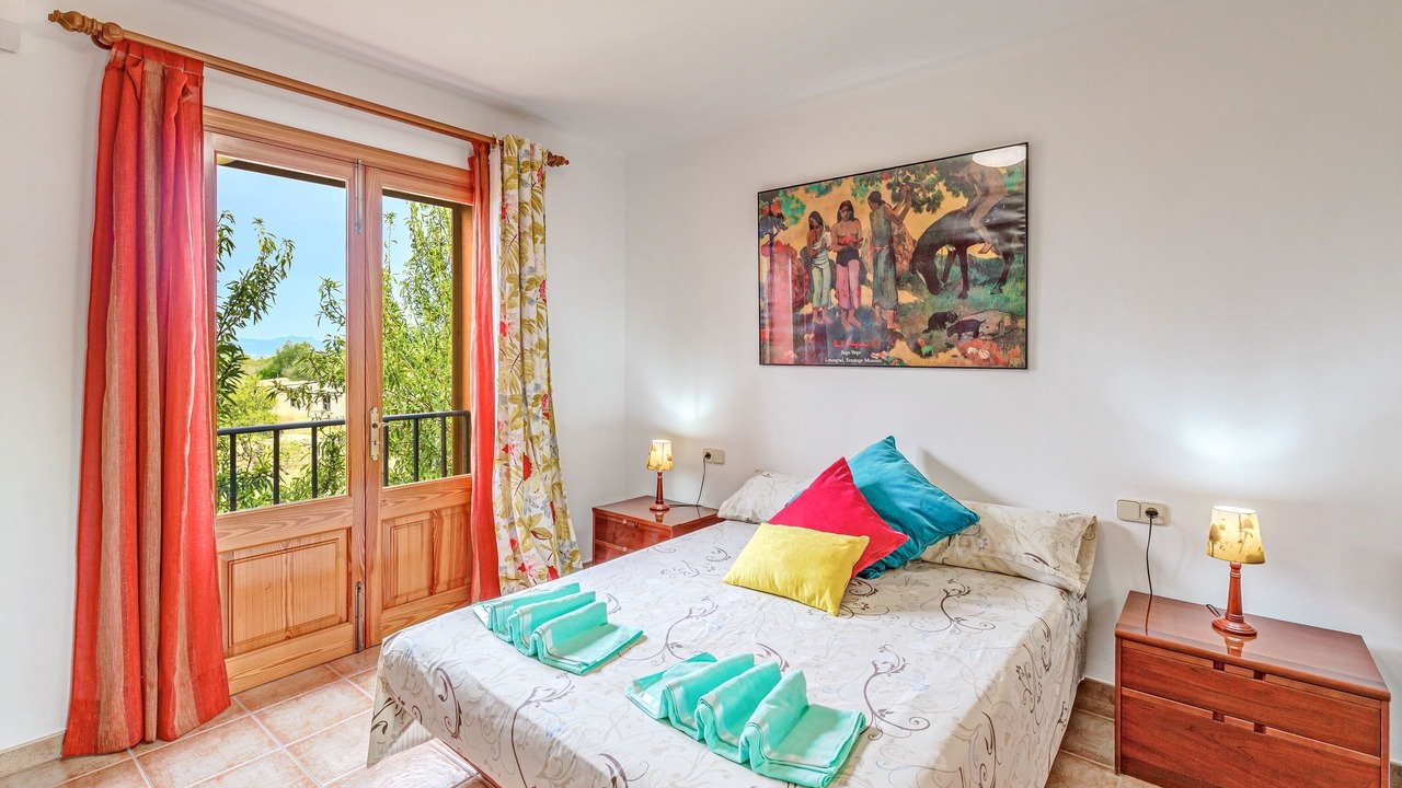 Photo of Bedroom in Portol