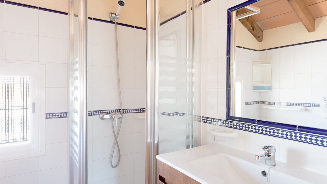 Photo of Bathroom in Zahora