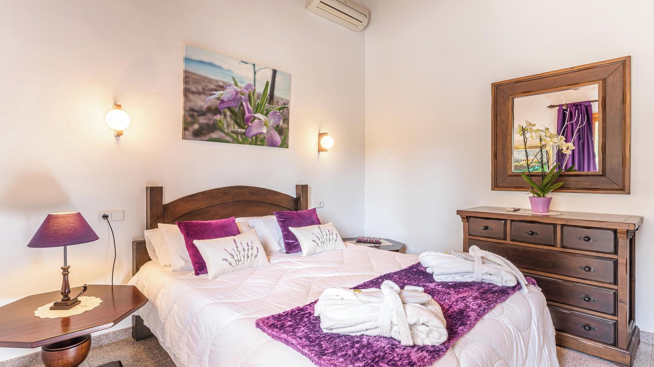 Photo of Bedroom in Llubi