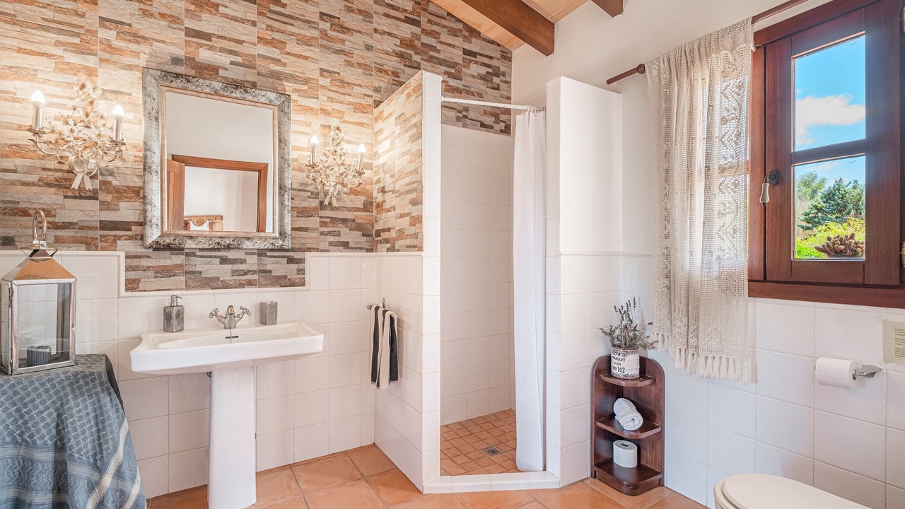 Photo of Bathroom in Algaida
