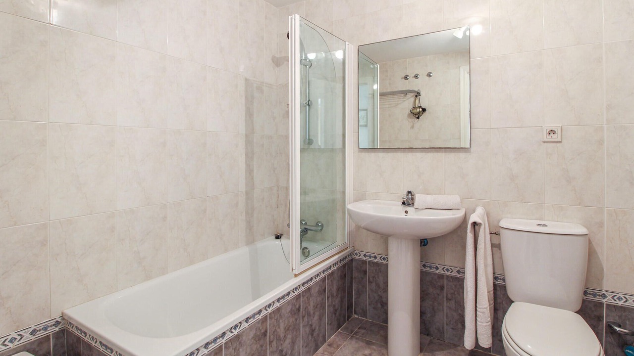 Photo of Bathroom in Pego