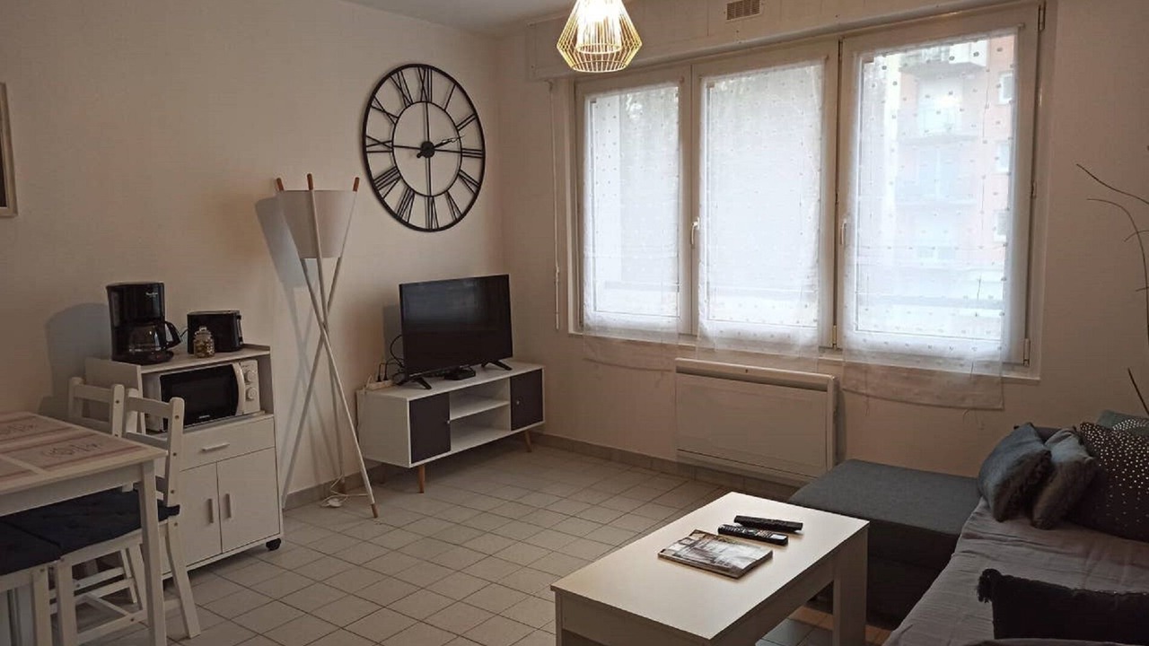 Photo of Livingroom in Lens