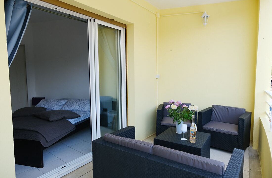 Photo of Patio Balcony in La Faviere