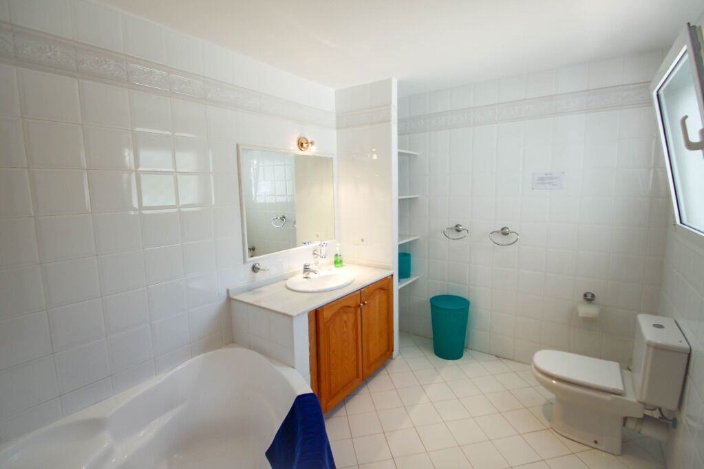 Photo of Bathroom in Benimeit