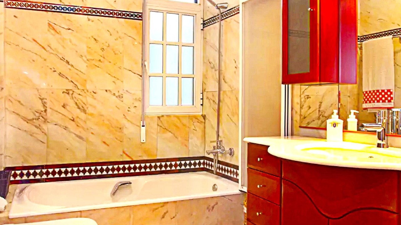Photo of Bathroom in Centro Comercial