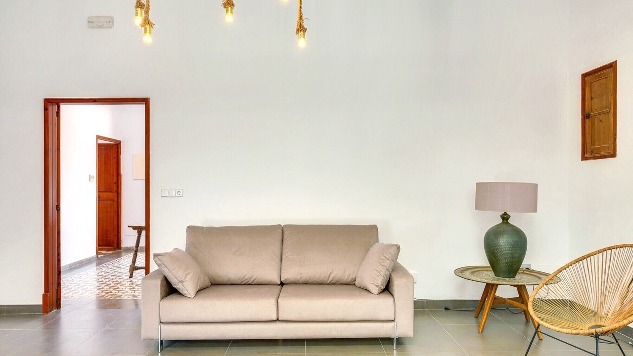 Photo of Livingroom in Establiments