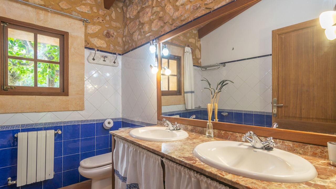 Photo of Bathroom in Algaida
