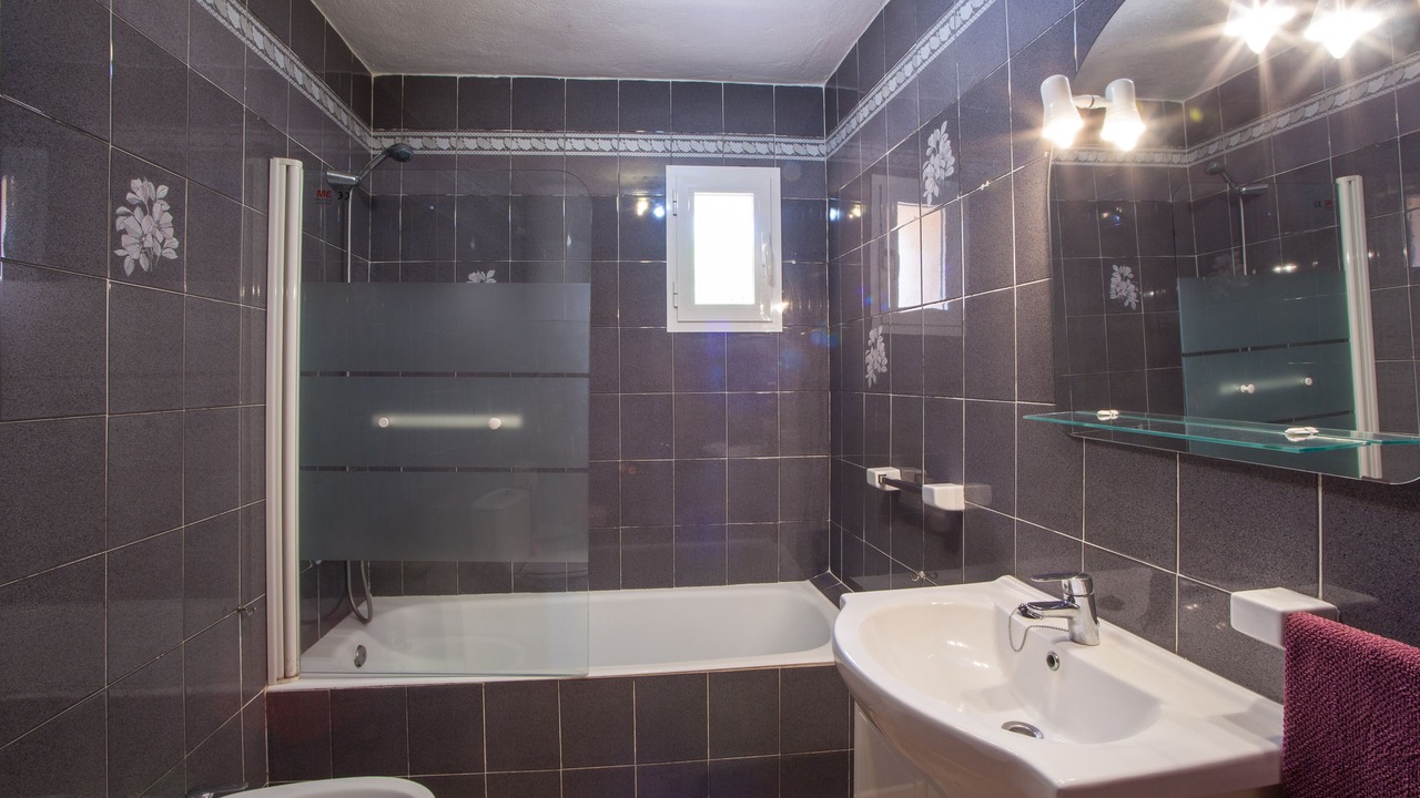 Photo of Bathroom in Campos