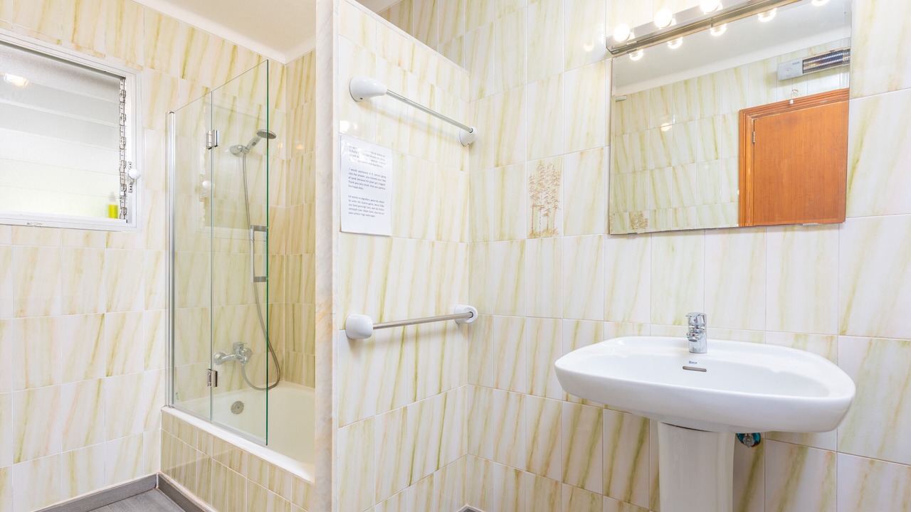 Photo of Bathroom in Alcanada