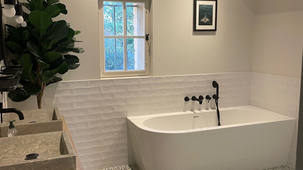 Photo of Bathroom in Saint-Quentin-la-Poterie