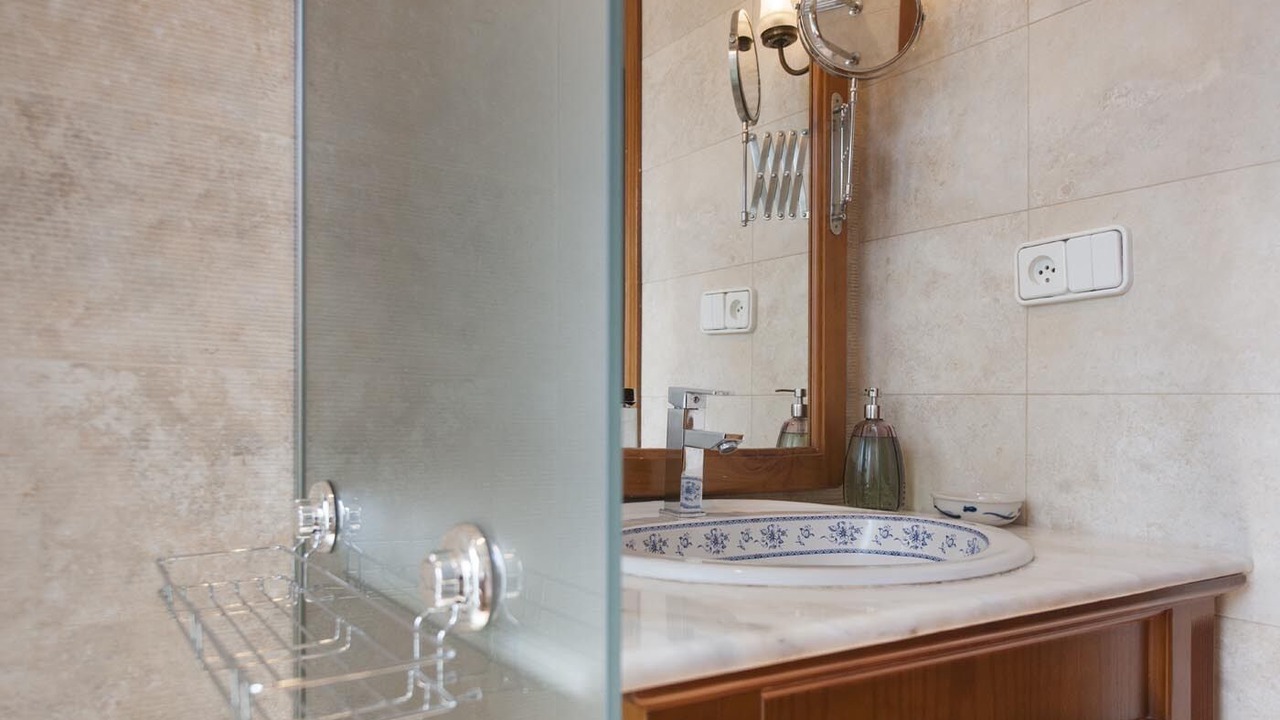 Photo of Bathroom in Toledo City Center