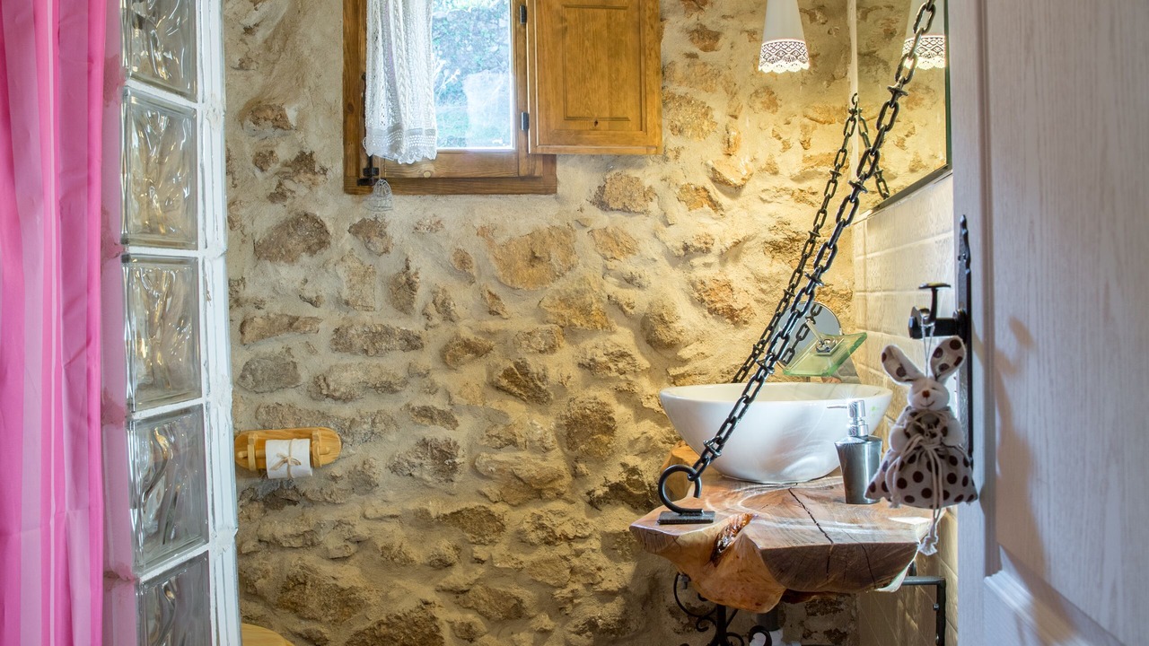 Photo of Bathroom in Casas del Castanar