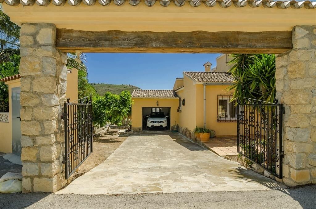 Photo of Outdoor in Arnella