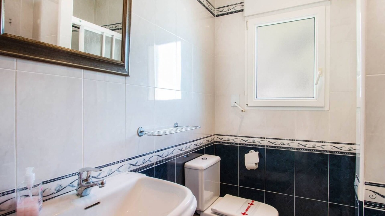 Photo of Bathroom in Empedrola