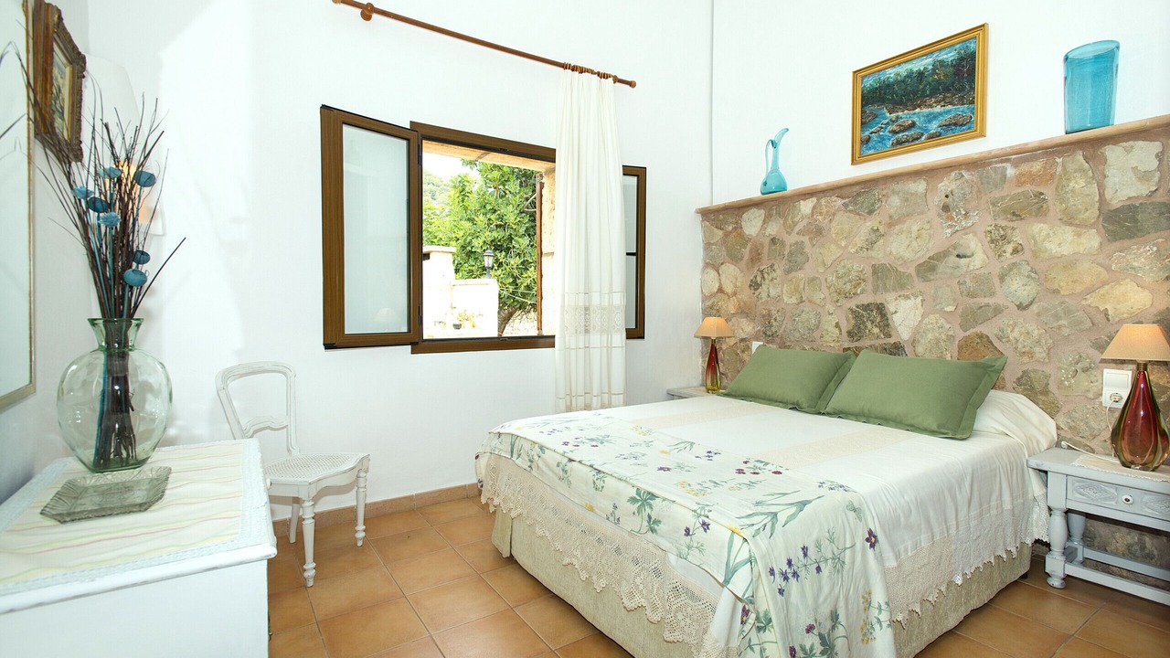 Photo of Bedroom in Campanet