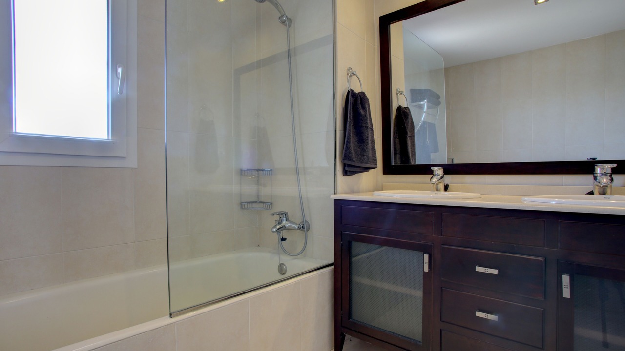 Photo of Bathroom in New Golden Mile