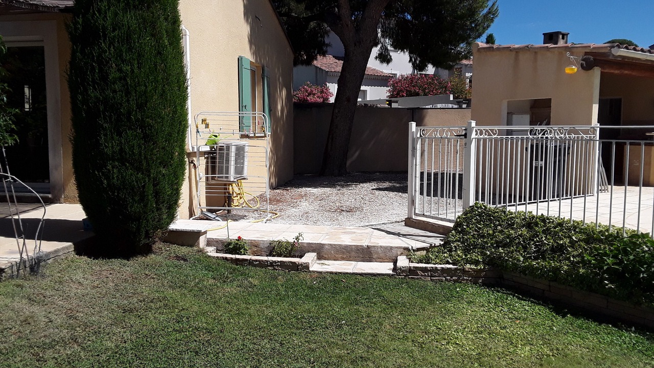 Photo of Outdoor in Vedene