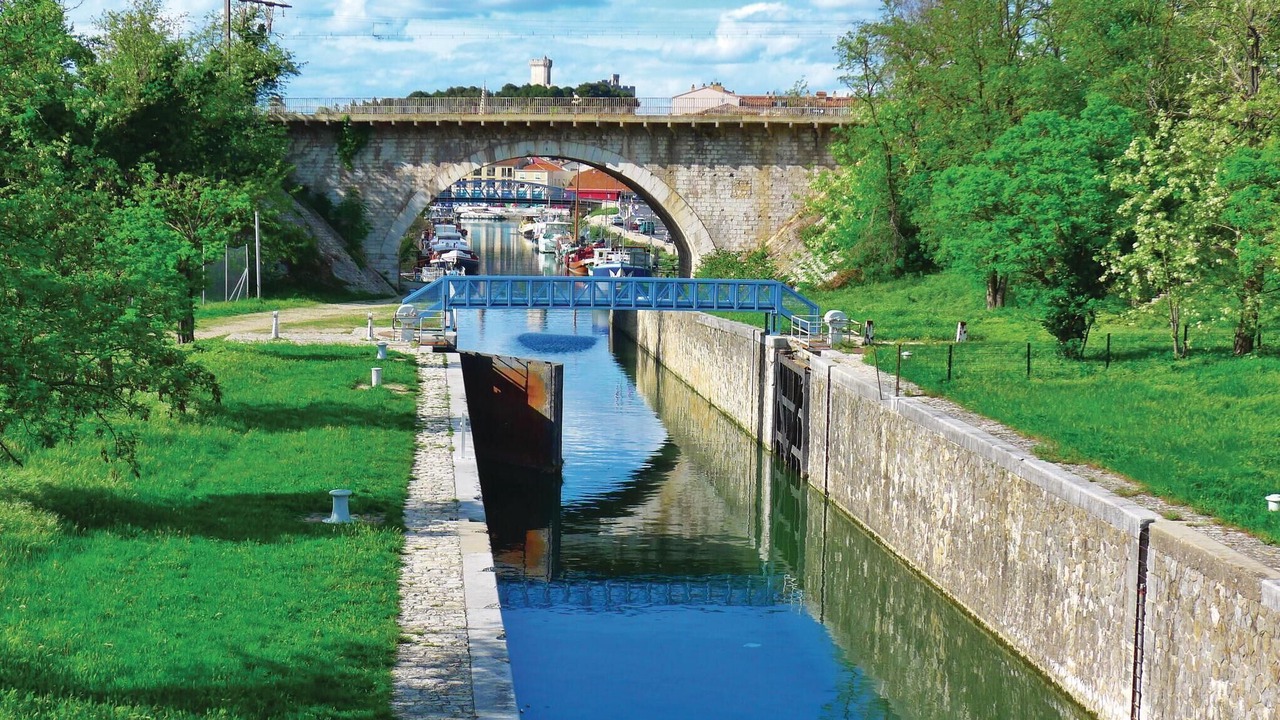 Photo of Others in Beaucaire