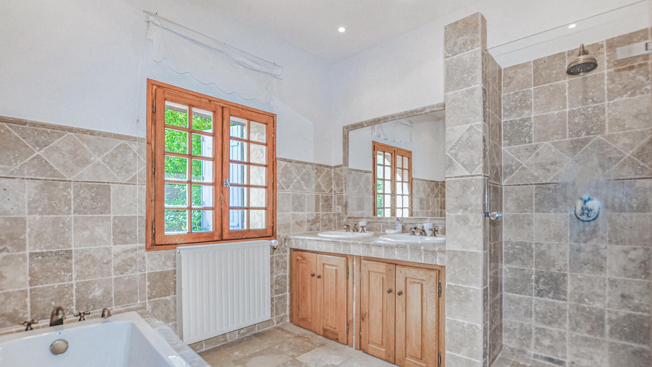 Photo of Bathroom in Taulis