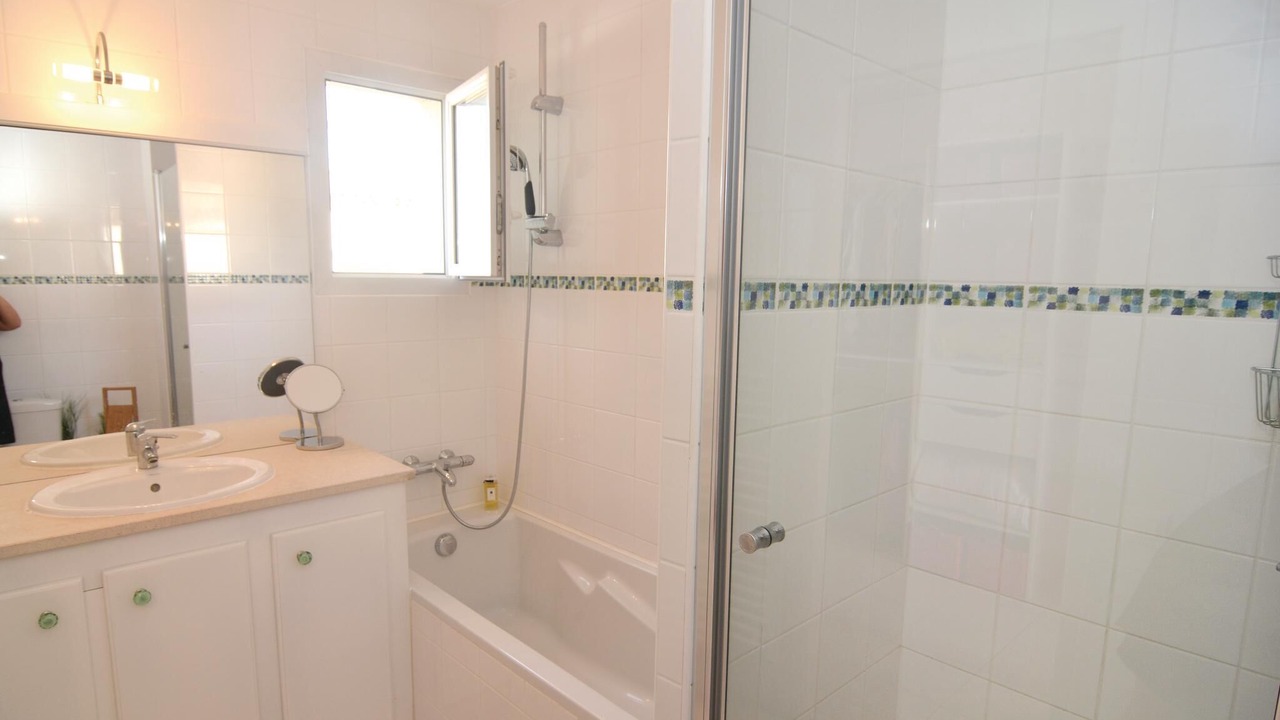 Photo of Bathroom in Aigues-Mortes