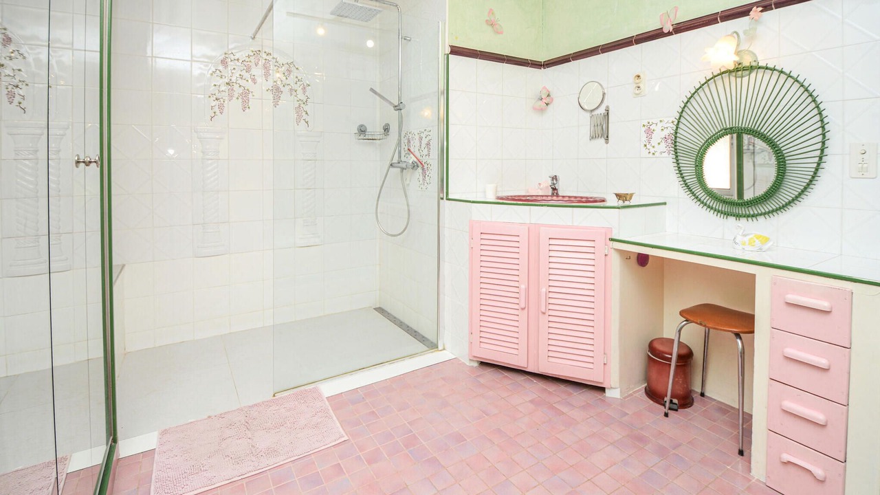 Photo of Bathroom in Pujaut