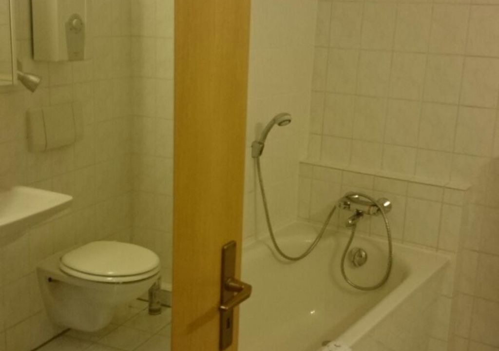 Photo of Bathroom in Cracauer Anger