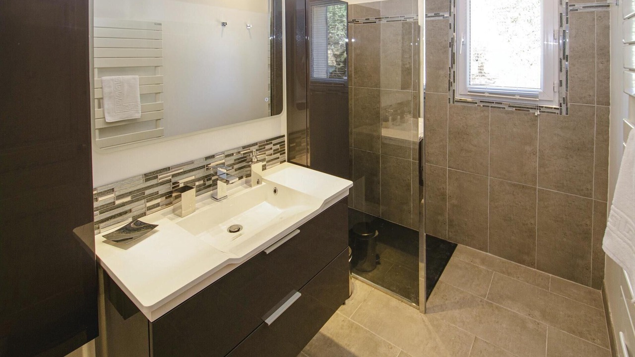 Photo of Bathroom in Caumont-sur-Durance