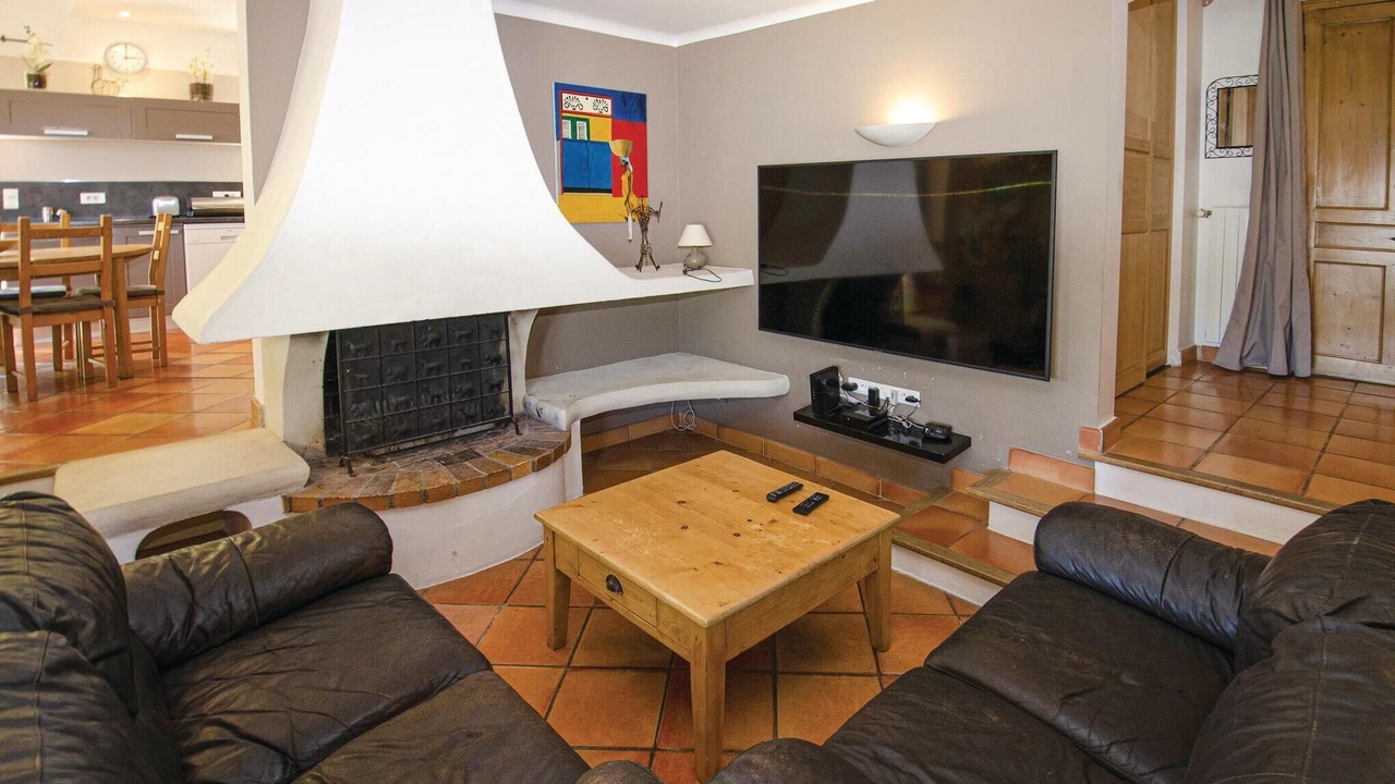 Photo of Bedroom in Caumont-sur-Durance