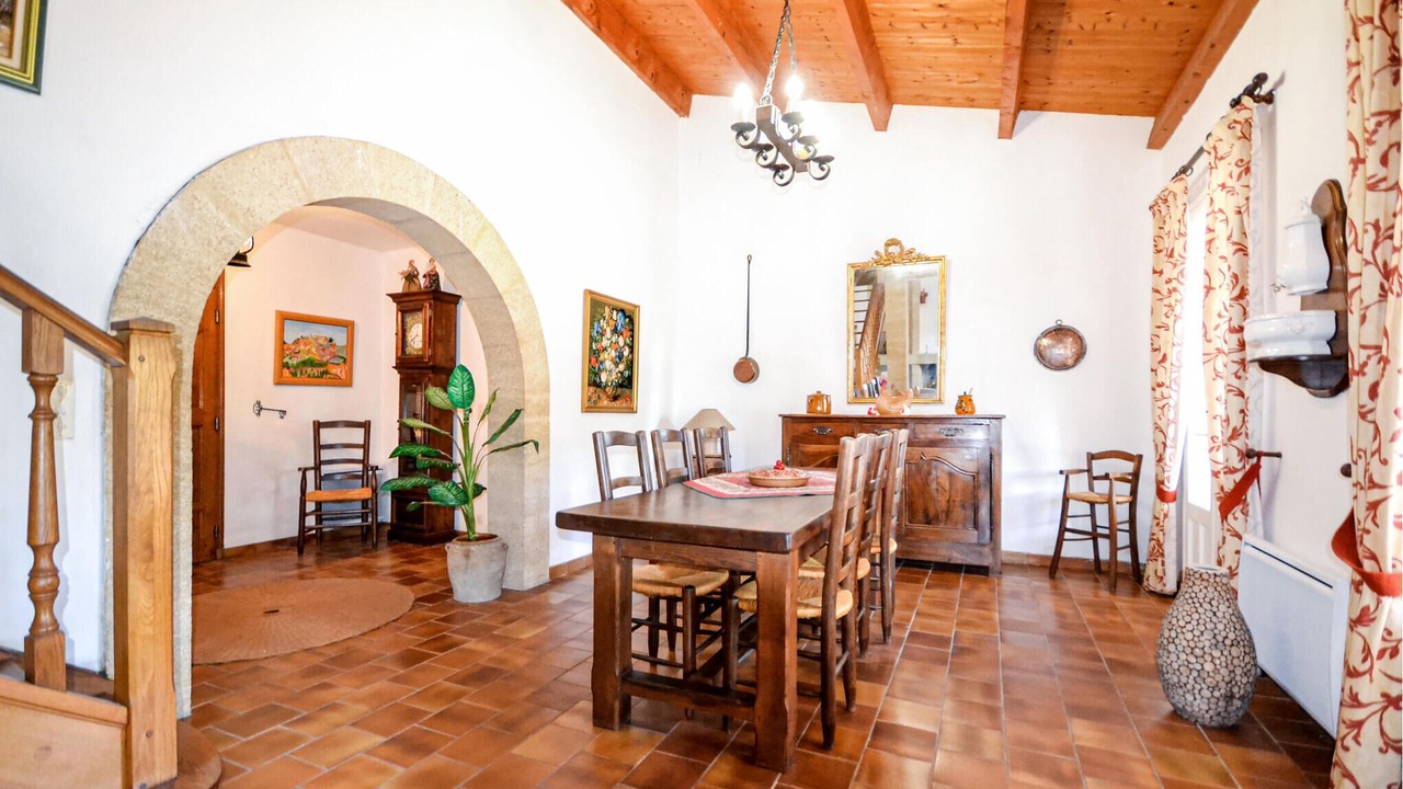 Photo of Bedroom in Roussillon
