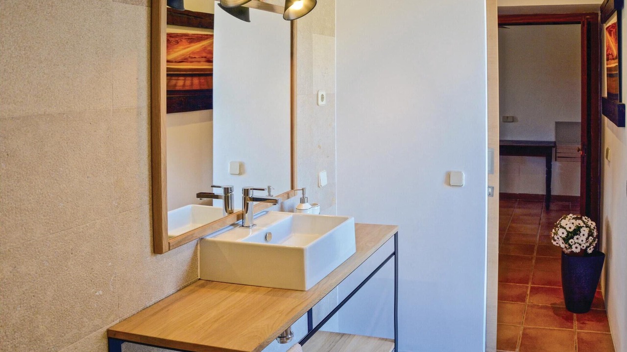Photo of Bathroom in Portol