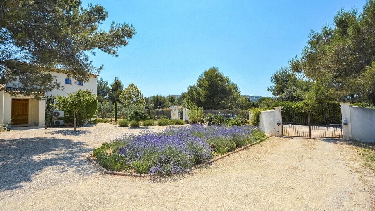 Photo of Others in Eygalieres