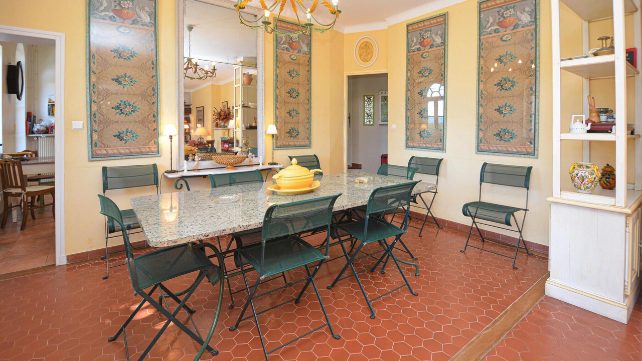 Photo of Bedroom in La Roque-d'Antheron