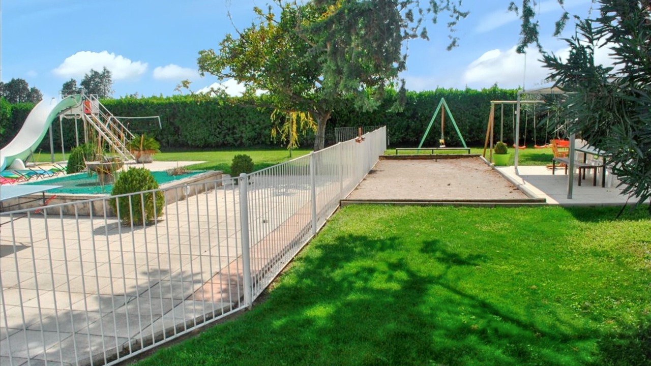 Photo of Outdoor in Meynes