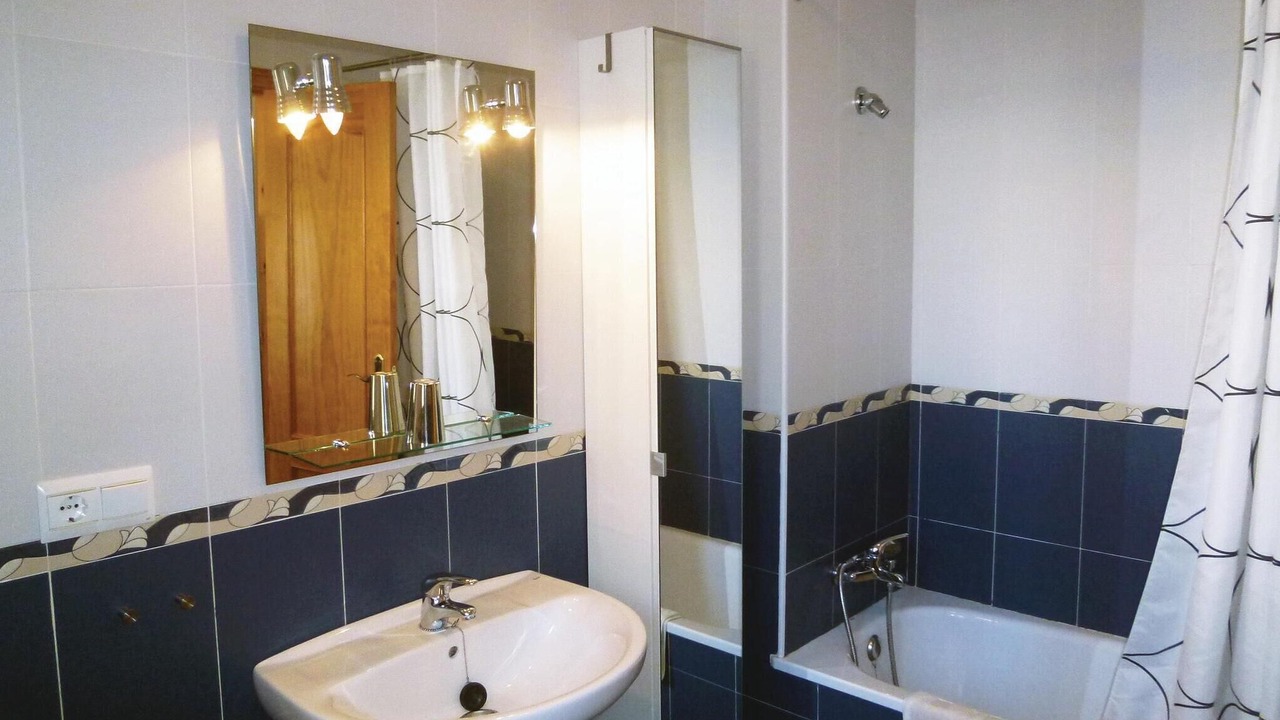 Photo of Bathroom in Chimenea