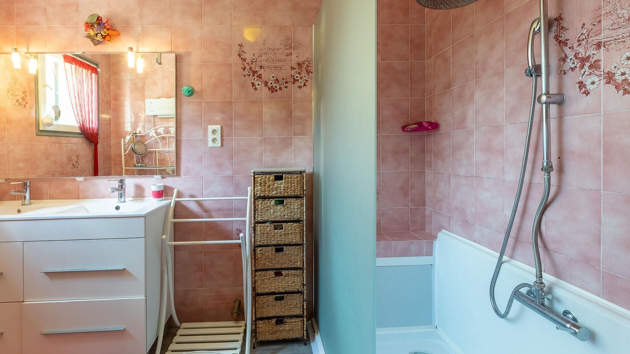 Photo of Bathroom in Bedarrides